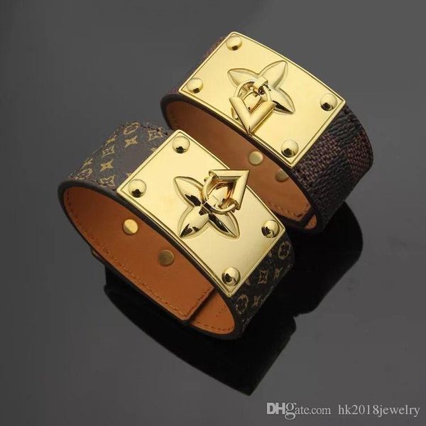 High Qulity Brand Fashion Classic Genuine Leather Bracelet Stainless Steel Charm No Fade Men Women Gift Lover's Bracelet Jewelry 
High Qulity Brand Fashion Classic Genuine Leather Bracelet Stainless Steel Charm No Fade Men Women Gift Lover's Bracelet Jewelry