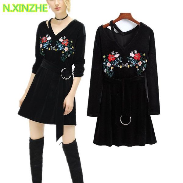 2018 women clothing long sleeve v-neck floral embroidery velvet dress female high street fashion belt slim mini dresses s2903, White;black
2018 women clothing long sleeve v-neck floral embroidery velvet dress female high street fashion belt slim mini dresses s2903, White;black