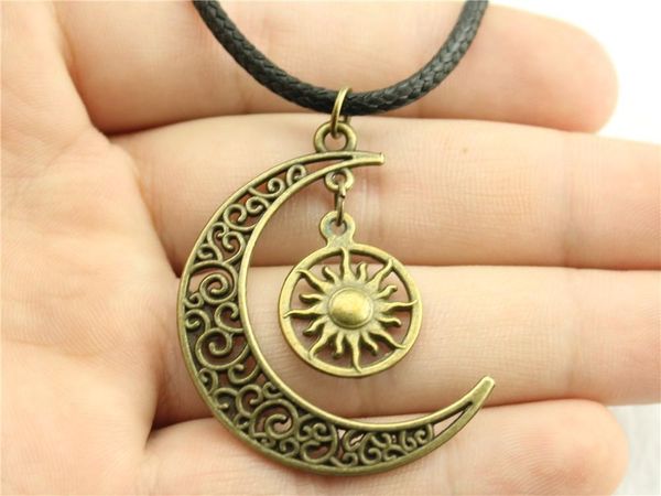 wysiwyg 5 pieces leather chain necklaces pendants choker collar pendant necklace women sun 16mm n6-a11573-a11805, Golden;silver
wysiwyg 5 pieces leather chain necklaces pendants choker collar pendant necklace women sun 16mm n6-a11573-a11805, Golden;silver