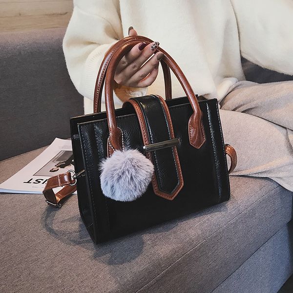 quilting contrast-color pom poms bags style transverse satchel shoulder bag design runhe /10
quilting contrast-color pom poms bags style transverse satchel shoulder bag design runhe /10