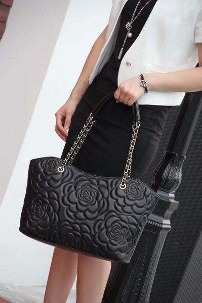 Most popular National Embroidery Casual Tote Classic Camellia Flowers lady shoulder bags Genuine leather bag
Most popular National Embroidery Casual Tote Classic Camellia Flowers lady shoulder bags Genuine leather bag