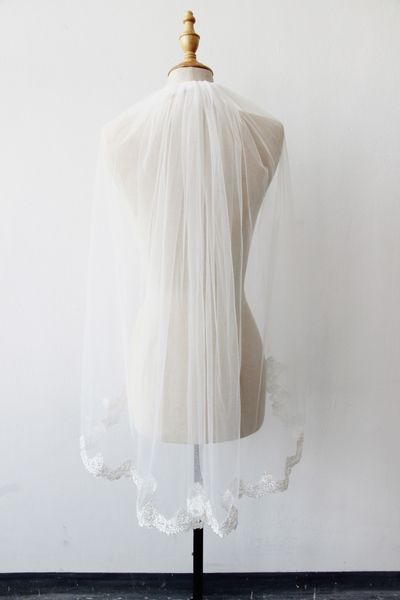 new 1m 1t bridal veils with comb lace applique edge white/ivory fingertip length wedding bride veil cpa813, Black
new 1m 1t bridal veils with comb lace applique edge white/ivory fingertip length wedding bride veil cpa813, Black