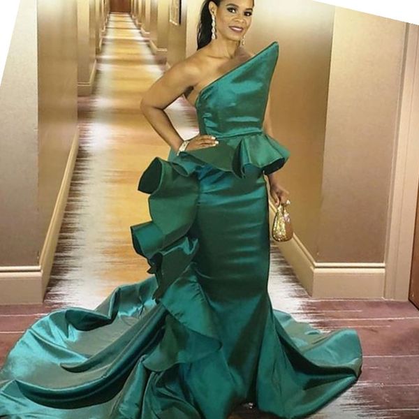 ruffles green mermaid prom dresses south african celebrity evening dress glamorous satin sweep train formal wear evening gowns, Black
ruffles green mermaid prom dresses south african celebrity evening dress glamorous satin sweep train formal wear evening gowns, Black
