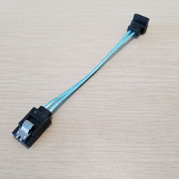 8 pcs/lot ultrashort sas cable sata3 hard drive data cable dual straight & elbow head with shrapnel 10cm
8 pcs/lot ultrashort sas cable sata3 hard drive data cable dual straight & elbow head with shrapnel 10cm