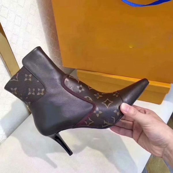 2018 fw luxury fashion martin luxury men sandals boot real leather winter shoes high heel shoes with box dust bag, Black
2018 fw luxury fashion martin luxury men sandals boot real leather winter shoes high heel shoes with box dust bag, Black
