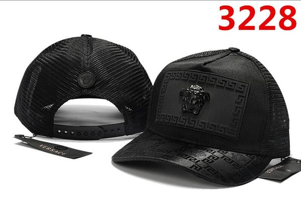 2018 European and American style High Luxury Cap brand hat best quality baseball cap fashion sun hat new snapback hat high quality casquette
2018 European and American style High Luxury Cap brand hat best quality baseball cap fashion sun hat new snapback hat high quality casquette