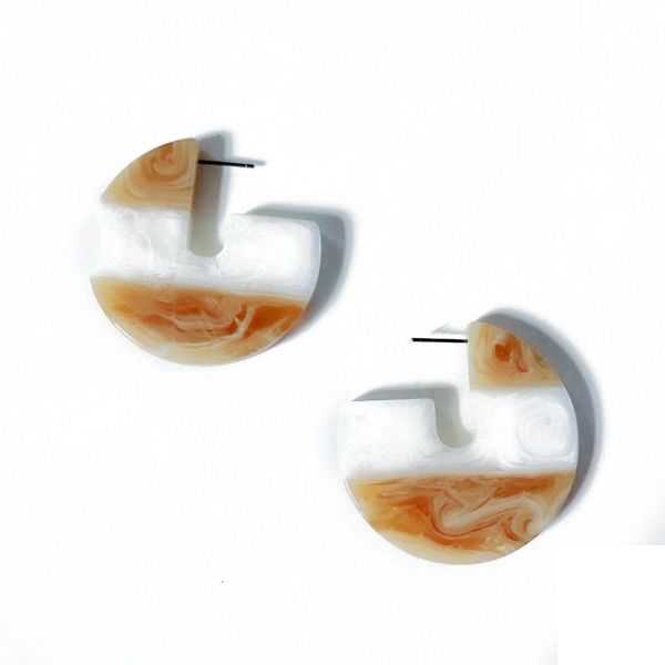 new geometry yellow ivory resin cute stud earring, wholesale fashion pretty elegant stud earring, Golden;silver
new geometry yellow ivory resin cute stud earring, wholesale fashion pretty elegant stud earring, Golden;silver