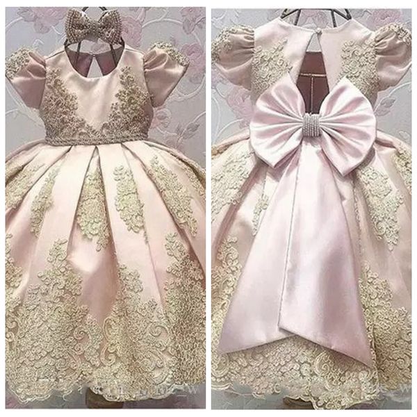 2019 cute o-neck flower girl dresses a line short sleeves girls pageant dresses with lace applique bow for wedding party communion dress, White;blue
2019 cute o-neck flower girl dresses a line short sleeves girls pageant dresses with lace applique bow for wedding party communion dress, White;blue