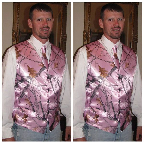 2019 new pink camo men vests with tie camouflage groom groomsman vest satin custom formal wedding vests country groom vests, Black
2019 new pink camo men vests with tie camouflage groom groomsman vest satin custom formal wedding vests country groom vests, Black
