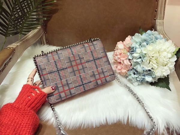 25CM Women Fashion Cross Body Bags High Quality Female Handbags Fashion Shoulder Bags Evening Party Purse Wallet Handbags Free Shipping
25CM Women Fashion Cross Body Bags High Quality Female Handbags Fashion Shoulder Bags Evening Party Purse Wallet Handbags Free Shipping