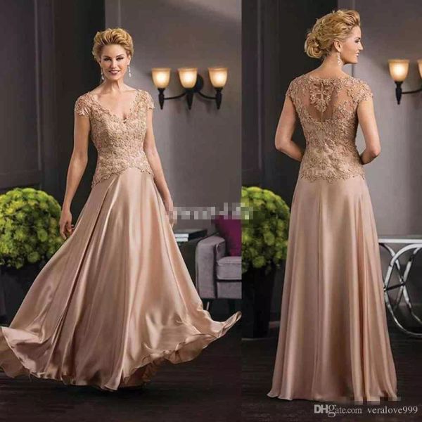 2020 champagne mother of the bride dresses v-neck lace appliqued short sleeve guest gowns plus size a-line mother of the groom dress, Black;red
2020 champagne mother of the bride dresses v-neck lace appliqued short sleeve guest gowns plus size a-line mother of the groom dress, Black;red