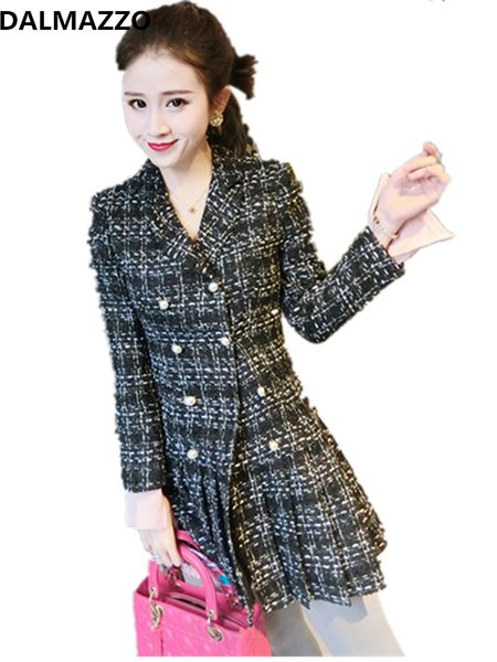 2018 women's wool coat new fashion long woolen coat double breasted slim striped plaid female autumn winter runway coats, Tan;black
2018 women's wool coat new fashion long woolen coat double breasted slim striped plaid female autumn winter runway coats, Tan;black