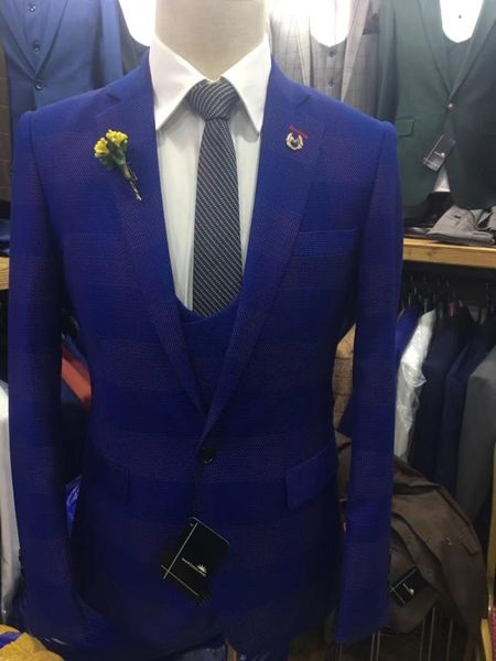 2018 new blue wedding for men suits slim fit groom tuxedo jacket pant vest in stock man suit men real picture high quatily, White;black
2018 new blue wedding for men suits slim fit groom tuxedo jacket pant vest in stock man suit men real picture high quatily, White;black