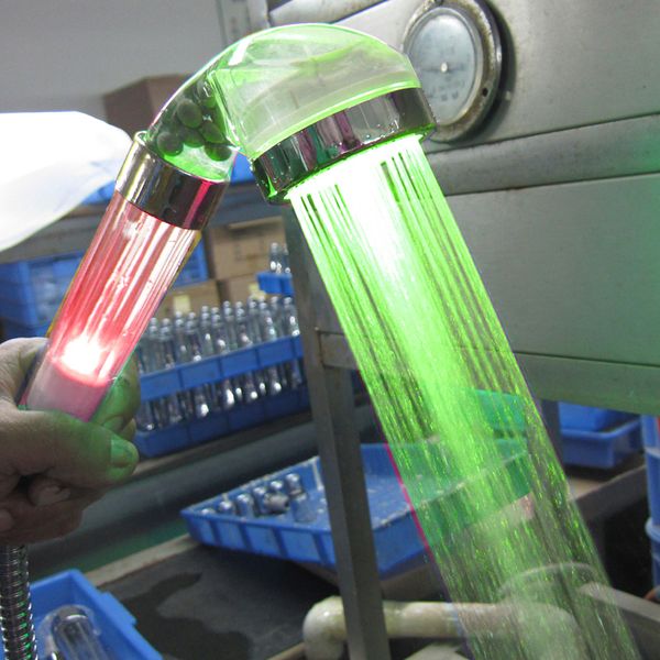 2016 новый 7 цветов ванная комната led насадка для душа с двумя двигателями волшебный душ
2016 новый 7 цветов ванная комната led насадка для душа с двумя двигателями волшебный душ