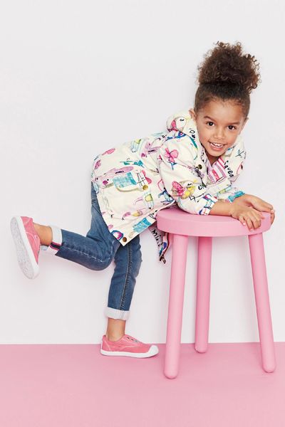 new spring baby girls tench coat and kids jacket for girl cartoon graffiti hooded windbreaker for girls full sleeve toddler outerwear, Camo
new spring baby girls tench coat and kids jacket for girl cartoon graffiti hooded windbreaker for girls full sleeve toddler outerwear, Camo