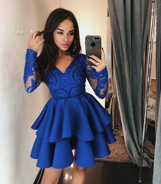 2018 Sexy Cheap Short Homecoming Dresses V Neck Long Sleeves Lace Applique Tiered Ruffles Formal Graduation Gowns Short Prom Dresses
2018 Sexy Cheap Short Homecoming Dresses V Neck Long Sleeves Lace Applique Tiered Ruffles Formal Graduation Gowns Short Prom Dresses