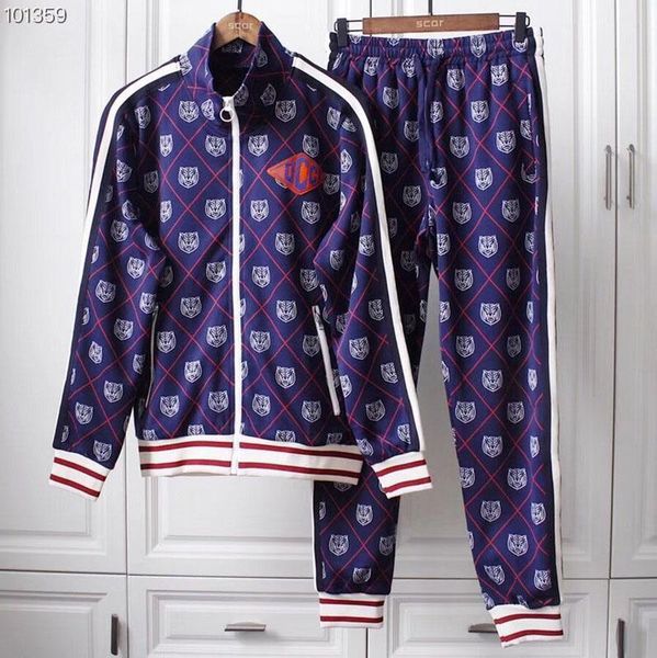 18ss Autumn Europe Italy Tiger Head Fashion Men Luxury Sport Sweatshirt Casual Women Zipper Hoodies Band Jacquard Jersey Pants Tracksuit
18ss Autumn Europe Italy Tiger Head Fashion Men Luxury Sport Sweatshirt Casual Women Zipper Hoodies Band Jacquard Jersey Pants Tracksuit