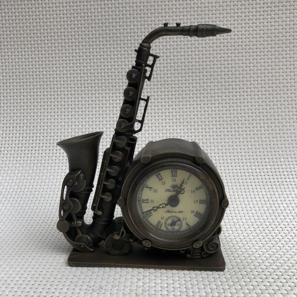 collectible brass saxophone-shaped western timepiece mechanical watch home decoration
collectible brass saxophone-shaped western timepiece mechanical watch home decoration