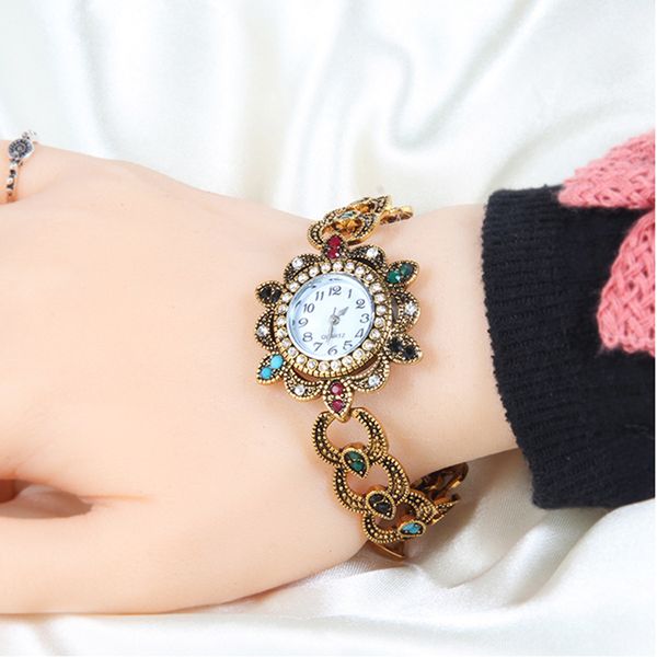 2018 new fashion antique gold resin crystal retro alloy electronic watch bracelet vintage turkish jewelry ornaments, Golden;silver
2018 new fashion antique gold resin crystal retro alloy electronic watch bracelet vintage turkish jewelry ornaments, Golden;silver