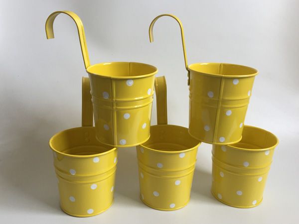 d9.5*h17cm hanging baskets for kids cute hanging bucket metal planter flower pots wedding tub yellow vertical balcony pot
d9.5*h17cm hanging baskets for kids cute hanging bucket metal planter flower pots wedding tub yellow vertical balcony pot