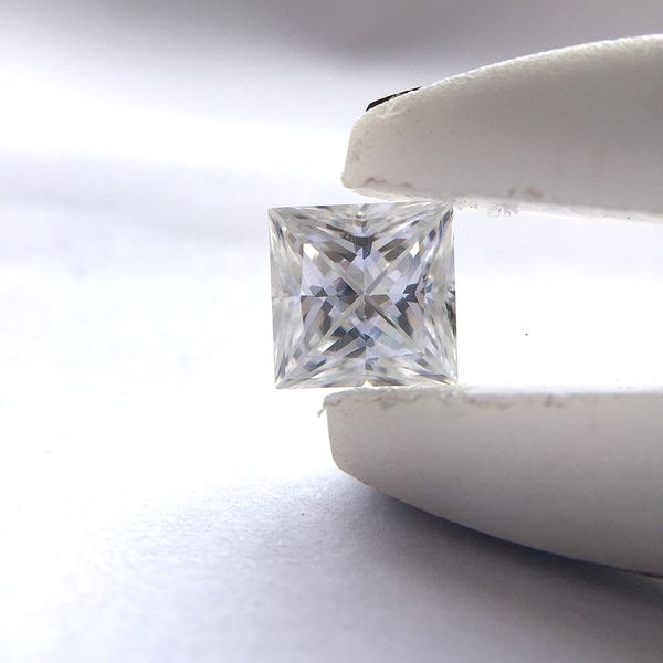 5 carat def princess 10mm excellent cut moissanites loose stone for lady's engagement rings jewelry making test postive, Black
5 carat def princess 10mm excellent cut moissanites loose stone for lady's engagement rings jewelry making test postive, Black