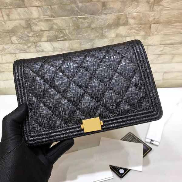 Whole ale 2018 new fa hion women 039 caviar leather boy flap bag colorful brand chain houlder bag with ilver hardware 19cm
Whole ale 2018 new fa hion women 039 caviar leather boy flap bag colorful brand chain houlder bag with ilver hardware 19cm