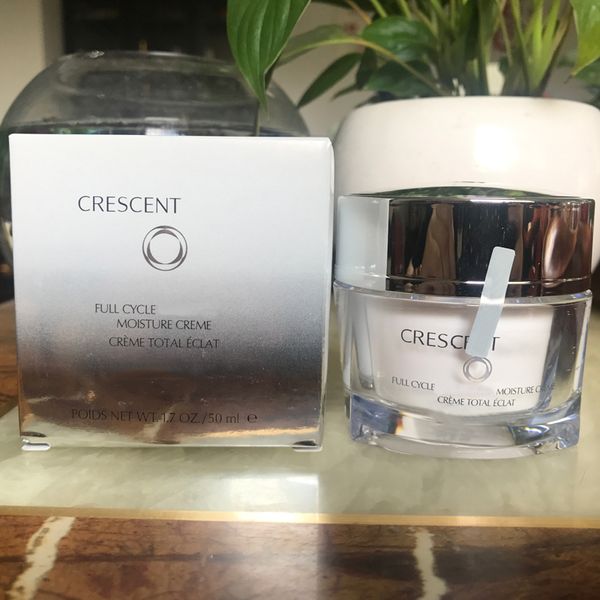 2018 crescent white brand skin care moisture creme power creme day night cream advanced cream 50ml
2018 crescent white brand skin care moisture creme power creme day night cream advanced cream 50ml