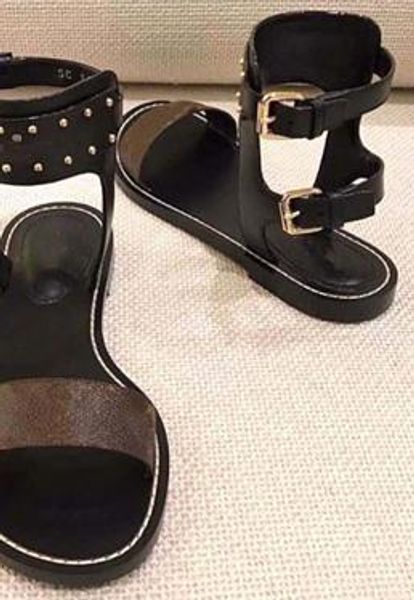New European style luxury classic men and women Unisex sandals shoes vamp solid metal belt buckle comfort letter decoration
New European style luxury classic men and women Unisex sandals shoes vamp solid metal belt buckle comfort letter decoration