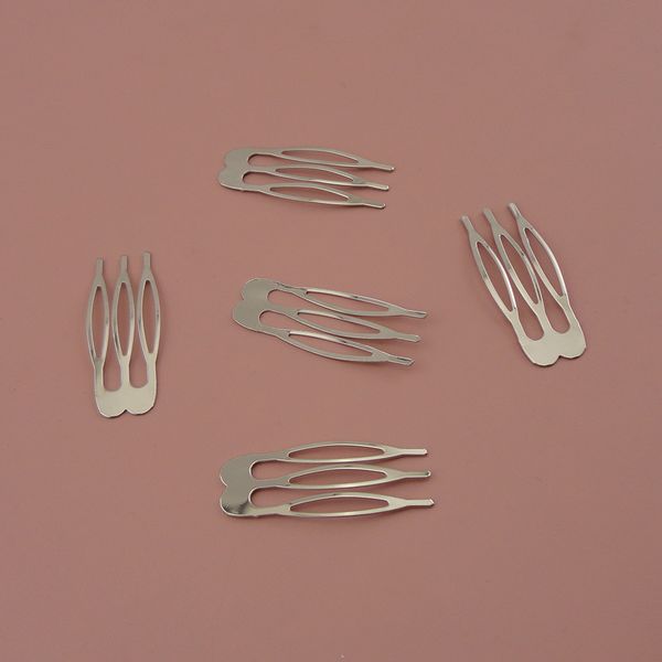 50pcs 1.5cm*3.9cm silver finish mini 3teeth plain flat metal hair combs for diy tiara jewelry,handmade kids hair accessories, Slivery;golden
50pcs 1.5cm*3.9cm silver finish mini 3teeth plain flat metal hair combs for diy tiara jewelry,handmade kids hair accessories, Slivery;golden