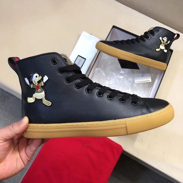 Luxury Designer Wedding Party Winter Flats Shoes New Fashion High Top Suede Leather Shoes Hot Print Patent Toe Party Shoes
Luxury Designer Wedding Party Winter Flats Shoes New Fashion High Top Suede Leather Shoes Hot Print Patent Toe Party Shoes