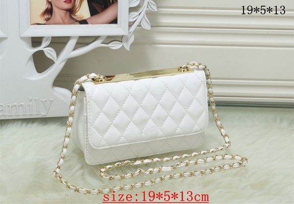 Hot 2018 new single shoulder bag fashion designer messenger bag high quality European and American women chain small square bag
Hot 2018 new single shoulder bag fashion designer messenger bag high quality European and American women chain small square bag