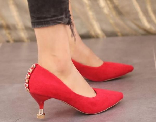 send 2018 autumn new style pointed end fashion water drill fine heel high heel shallow mouth women's shoes, Black
send 2018 autumn new style pointed end fashion water drill fine heel high heel shallow mouth women's shoes, Black
