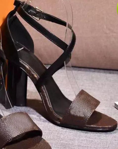 2018 classic women chunky heel shoes woman sandals leather slides sapatos femininos zapatos mujer chaussure female fashion sandals
2018 classic women chunky heel shoes woman sandals leather slides sapatos femininos zapatos mujer chaussure female fashion sandals