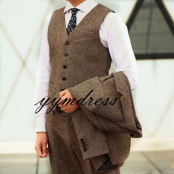 brown wool tweed herringbone wedding tuxedos groom wear groomsmen suits 2019 modest men's business suit jacket + pants + vest men', Black;gray
brown wool tweed herringbone wedding tuxedos groom wear groomsmen suits 2019 modest men's business suit jacket + pants + vest men', Black;gray