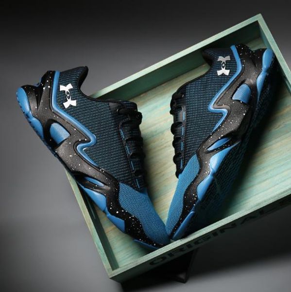 Best-selling new summer sports shoes low basketball shoes men s light sports shoes anti slip and abrasion resistant training boots.
Best-selling new summer sports shoes low basketball shoes men s light sports shoes anti slip and abrasion resistant training boots.