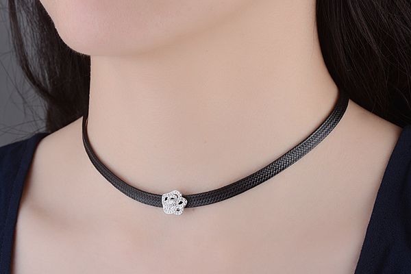 2018 new lady black rope rose neck chain collar ornament fashion short-grade exquisite hundred necklace jewelry, Silver
2018 new lady black rope rose neck chain collar ornament fashion short-grade exquisite hundred necklace jewelry, Silver