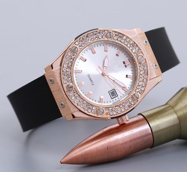 Montre Femme для женщин дизайнерские часы класса люкс с бриллиантами часы черный белый
Montre Femme для женщин дизайнерские часы класса люкс с бриллиантами часы черный белый