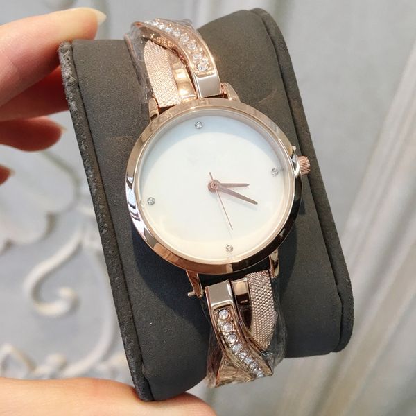 Top Famous new design Diamond watch relogio clock High quality quartz luxury women stainless steel sports fashion clock party dress watch
Top Famous new design Diamond watch relogio clock High quality quartz luxury women stainless steel sports fashion clock party dress watch