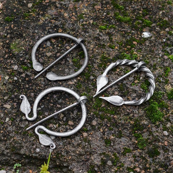 viking brooch silver metal penannular pin scarves shawl coat cloak brooch for women men retro medieval norse viking jewelry, Gray
viking brooch silver metal penannular pin scarves shawl coat cloak brooch for women men retro medieval norse viking jewelry, Gray