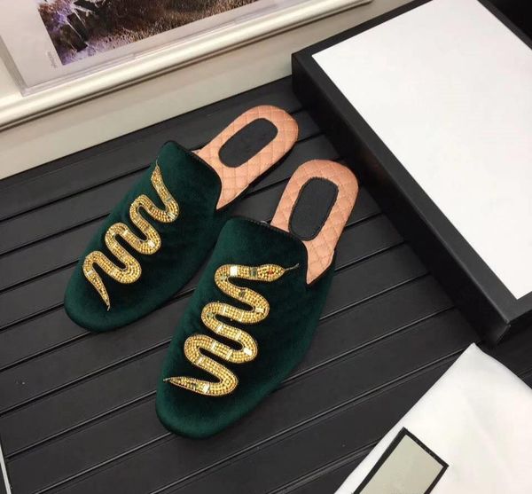 New top high-end customized fashion casual leather comfortable and breathable high-quality men's slippers animal snake-shaped nail beads.
New top high-end customized fashion casual leather comfortable and breathable high-quality men's slippers animal snake-shaped nail beads.