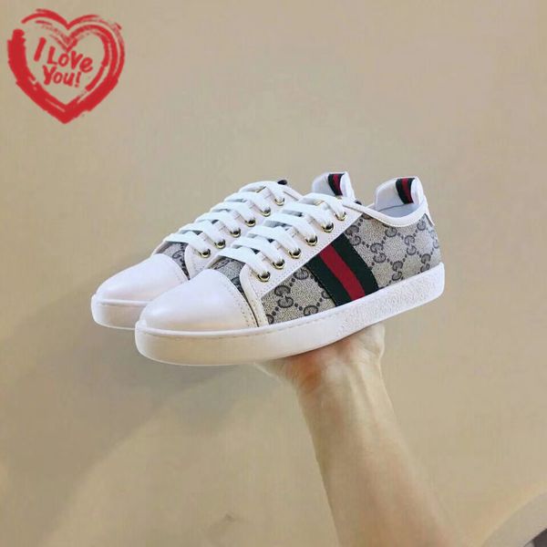top Quality Luxury brand designer shoes new hot fashion top cowhide Patent leather making men's and women's super star shoes Shoebox AIR237
top Quality Luxury brand designer shoes new hot fashion top cowhide Patent leather making men's and women's super star shoes Shoebox AIR237