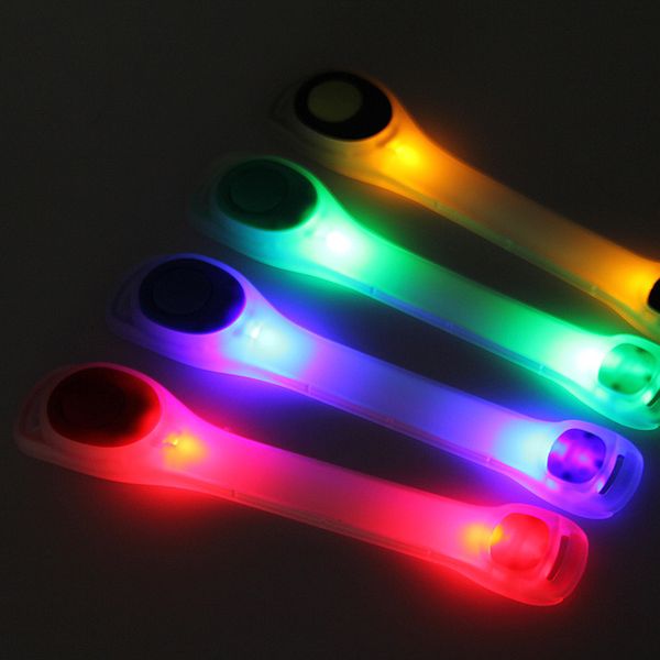 1x flashing led safety night reflective belt strap arm band armband cycling running sports safety outdoor sports durable, Black
1x flashing led safety night reflective belt strap arm band armband cycling running sports safety outdoor sports durable, Black