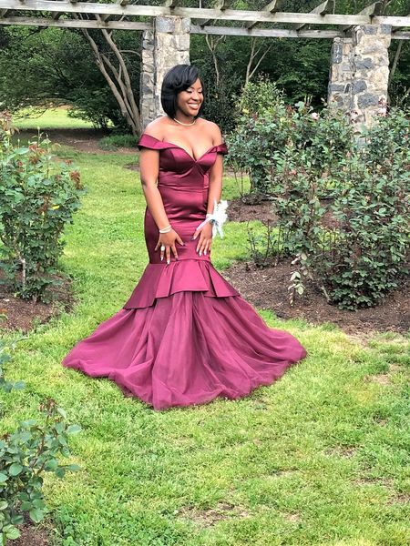 sweetheart off the shoulder mermaid formal dresses satin ruffles black girls prom dresses long dark red graduation dresses
sweetheart off the shoulder mermaid formal dresses satin ruffles black girls prom dresses long dark red graduation dresses