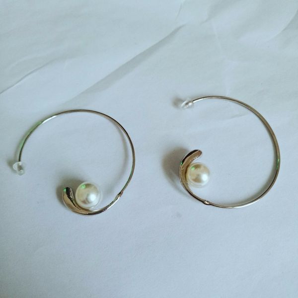 rongho new design vintage metal circle hoop earrings for women hyperbole earring jewelry gold pearl earrings party accessories, Golden;silver
rongho new design vintage metal circle hoop earrings for women hyperbole earring jewelry gold pearl earrings party accessories, Golden;silver