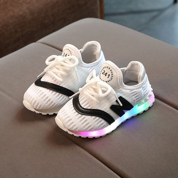 2018 High quality LED lights kids casual shoes 1-5 years old baby boys and girls running shoes newborn soft sports glowing
2018 High quality LED lights kids casual shoes 1-5 years old baby boys and girls running shoes newborn soft sports glowing