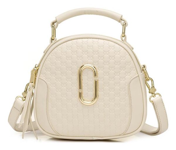 new summer new shell casual shoulder Messenger bag fashion personality small square chain handbag
new summer new shell casual shoulder Messenger bag fashion personality small square chain handbag