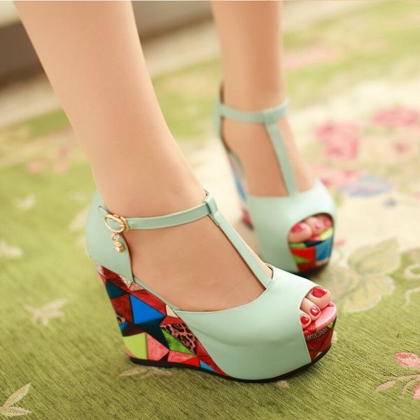summer 2018 New fish mouth shoes color matching peep-toe waterproof high with wedges women sandals
summer 2018 New fish mouth shoes color matching peep-toe waterproof high with wedges women sandals
