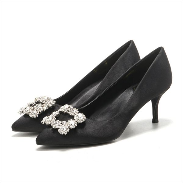 2018 Europe and the United States new autumn pointed high-heeled shoes women's fine with shallow mouth single shoes square buckle rhinestone
2018 Europe and the United States new autumn pointed high-heeled shoes women's fine with shallow mouth single shoes square buckle rhinestone