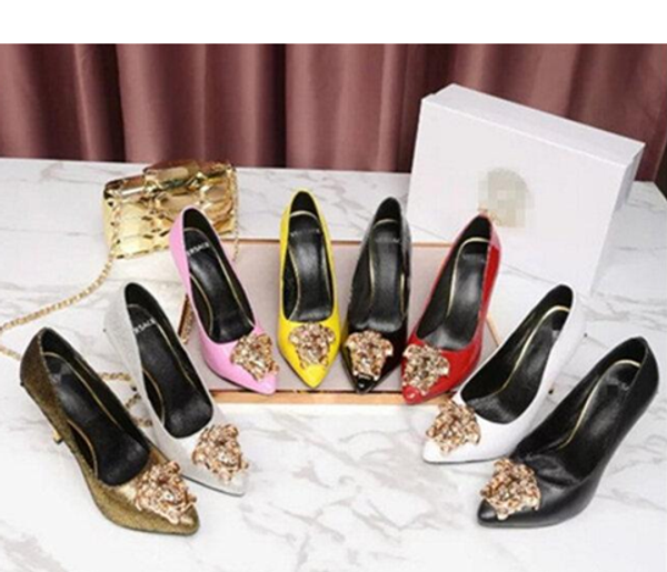 Luxury Brand Women's Shoes Medusa High Heels black Genuine Leather Pointed Toe Pumps woman Dress Party Shoes wholesale
Luxury Brand Women's Shoes Medusa High Heels black Genuine Leather Pointed Toe Pumps woman Dress Party Shoes wholesale