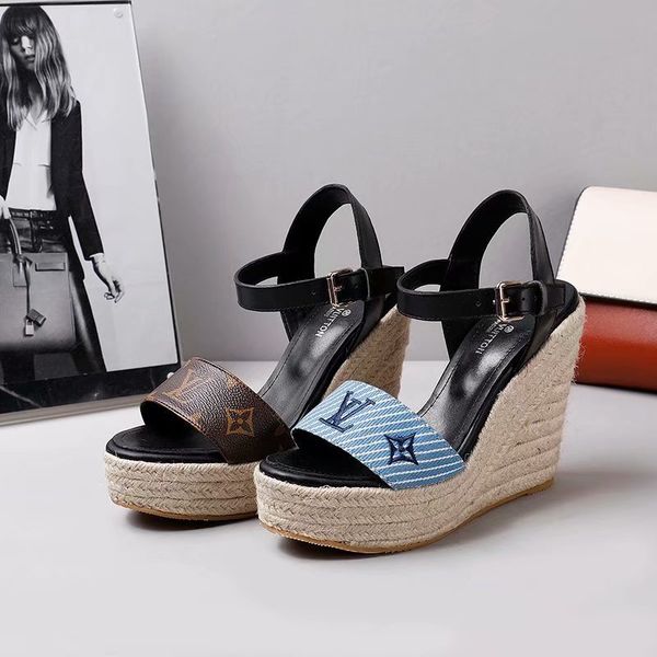 Luxury women letter printing e padrille high heel hoe ail away high heel andal with box
Luxury women letter printing e padrille high heel hoe ail away high heel andal with box